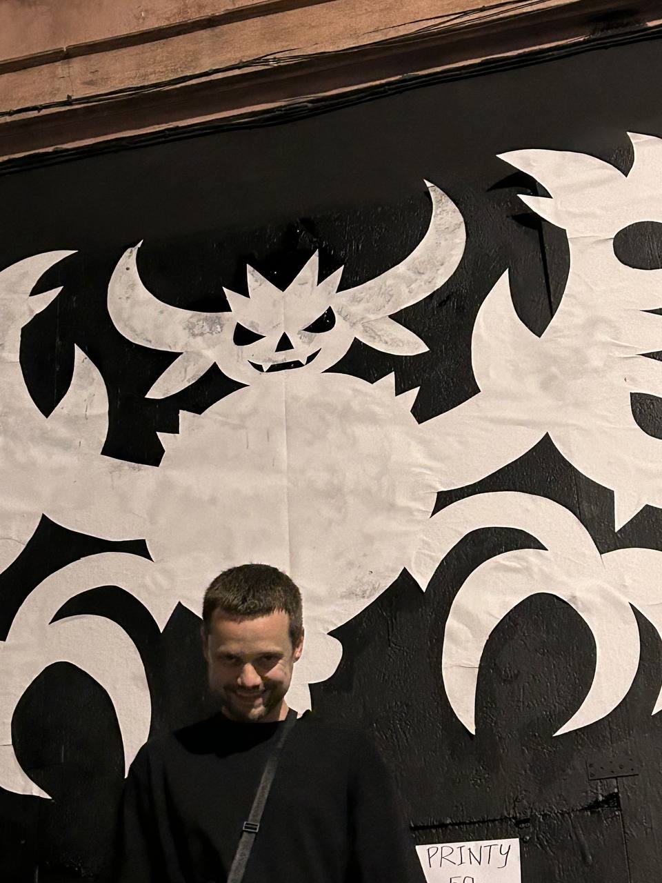 Дыпламат па сябрыне 👔